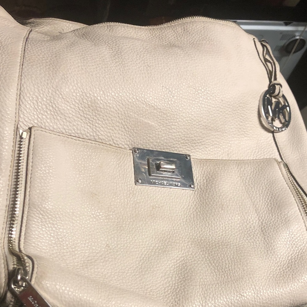 Michael kors leather purse aq